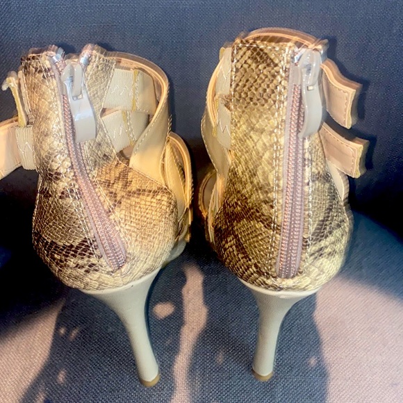 Heart’s Collection brand new high heeled pumps size 6 - Picture 3 of 7